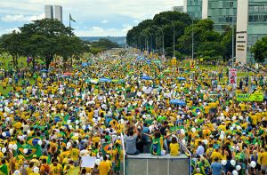 Read more about the article A Evangelização do Mal: Fé, Política e a Fragmentação do Brasil